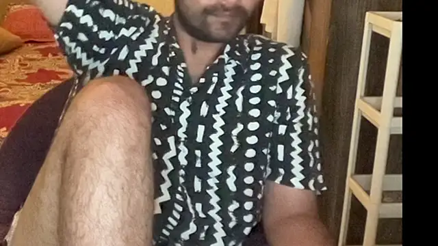 Snapshot of MakeMeAwareAah chatting on 25, 10, 2025 MakeMeAwareAah online show from 25, 10, 2025