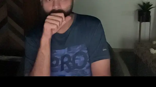 Snapshot of MakeMeAwareAah chatting on 28, 11, 2025 MakeMeAwareAah online show from 28, 11, 2025