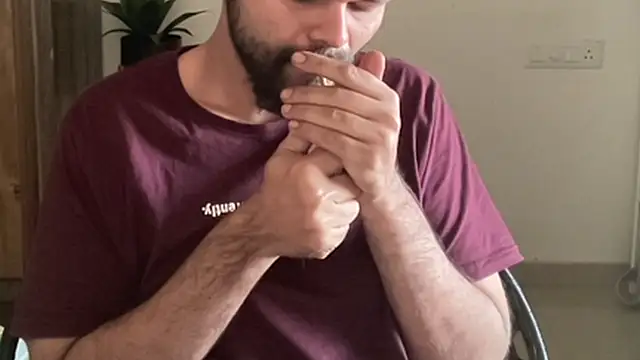 Snapshot of MakeMeAwareAah chatting on 20, 12, 2025 MakeMeAwareAah online show from 20, 12, 2025