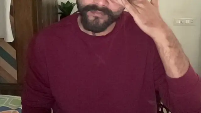 Snapshot of MakeMeAwareAah chatting on 23, 12, 2025 MakeMeAwareAah online show from 23, 12, 2025