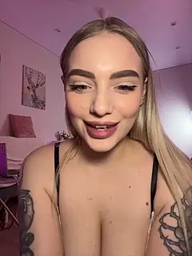 Snapshot of HugeBoobsAlice chatting on 26, 6, 2026 HugeBoobsAlice online show from 26, 6, 2026