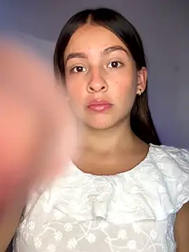 Talia Bonet online show from 2, 2, 2026