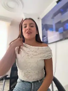 Talia Bonet online show from 28, 3, 2026