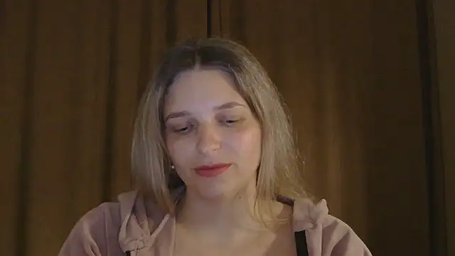Snapshot of ElisSky301 chatting on 25, 4, 2026 ElisSky301 online show from 25, 4, 2026