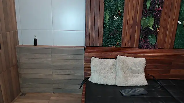 Snapshot of Lil_James chatting on 13, 11, 2025 Lil James online show from 13, 11, 2025