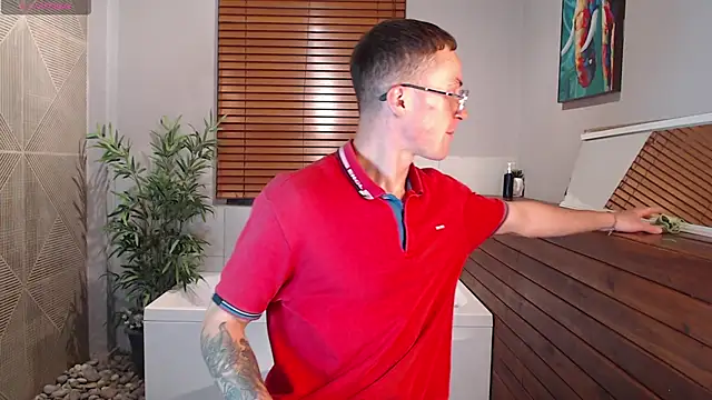 Snapshot of Lil_James chatting on 24, 11, 2025 Lil James online show from 24, 11, 2025