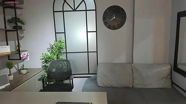 Snapshot of Lil_James chatting on 18, 12, 2025 Lil James online show from 18, 12, 2025