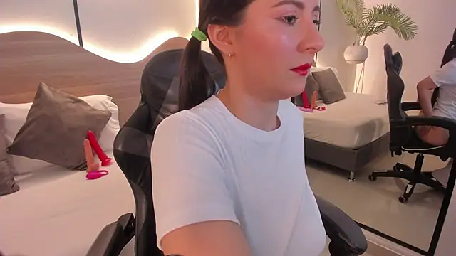 Snapshot of mia_collins96 chatting on 26, 10, 2025 mia collins96 online show from 26, 10, 2025