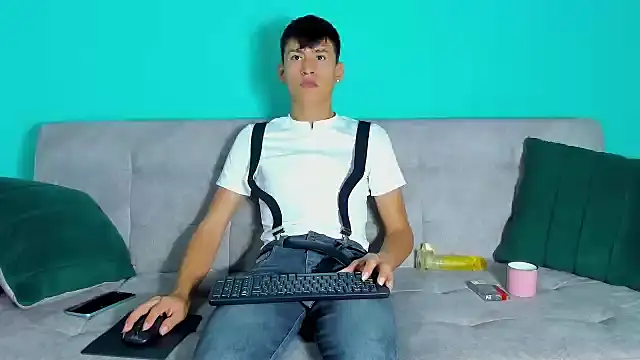 Nicolas Torres  online show from 24, 10, 2025