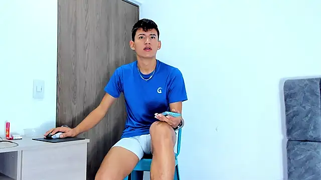 Nicolas Torres  online show from 31, 10, 2025