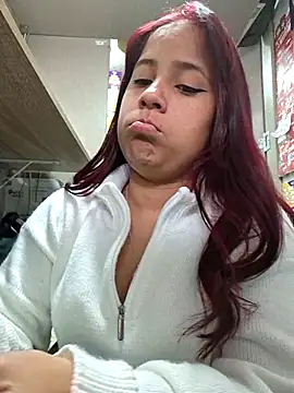 Snapshot of TamySweet69 chatting on 4, 12, 2025 TamySweet69 online show from 4, 12, 2025