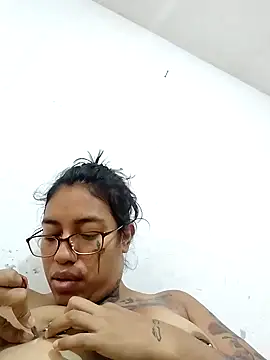 Chicattoo69 online show from 5, 11, 2025