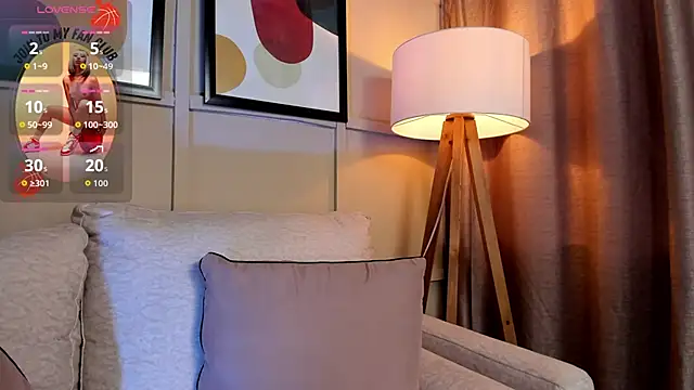 Snapshot of riley__reid chatting on 4, 12, 2025 riley reid online show from 4, 12, 2025