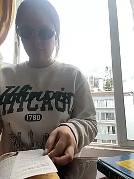 Snapshot of Selena_Roa chatting on 19, 11, 2025 Selena Roa online show from 19, 11, 2025