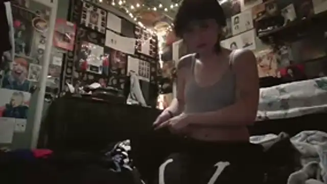 Snapshot of kutekiwi chatting on 22, 10, 2025 kutekiwi online show from 22, 10, 2025