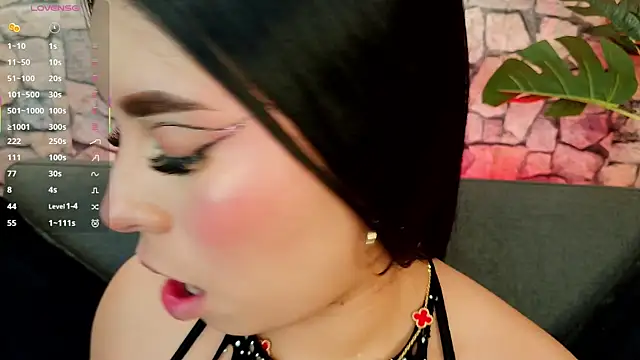 mia roux1 online show from 9, 11, 2025