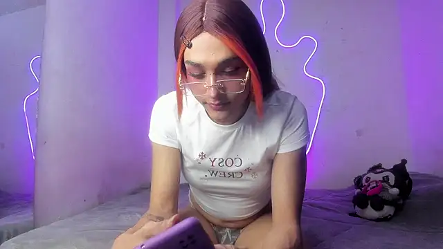 Mika  velvet online show from 19, 11, 2025