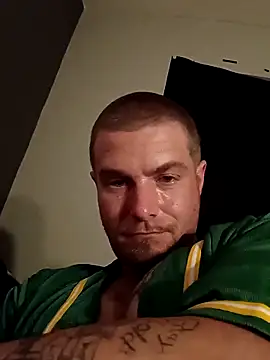 Snapshot of DadDDick925 chatting on 21, 10, 2025 DadDDick925 online show from 21, 10, 2025