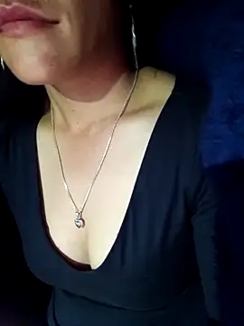 Snapshot of Phantamay chatting on 5, 11, 2025 Phantamay online show from 5, 11, 2025