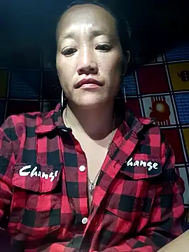 Snapshot of Phantamay chatting on 9, 11, 2025 Phantamay online show from 9, 11, 2025