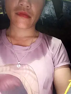 Snapshot of Phantamay chatting on 13, 11, 2025 Phantamay online show from 13, 11, 2025