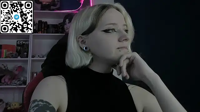 Holy Mistress S online show from 12, 5, 2026
