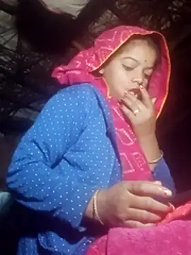 Poonam cute online show from 4, 12, 2025