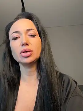 Snapshot of majestic_madam chatting on 28, 3, 2026 majestic madam online show from 28, 3, 2026