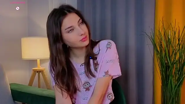 Snapshot of KateCahee chatting on 24, 11, 2025 KateCahee online show from 24, 11, 2025