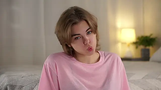 Snapshot of MelodyBaur chatting on 9, 11, 2025 MelodyBaur online show from 9, 11, 2025