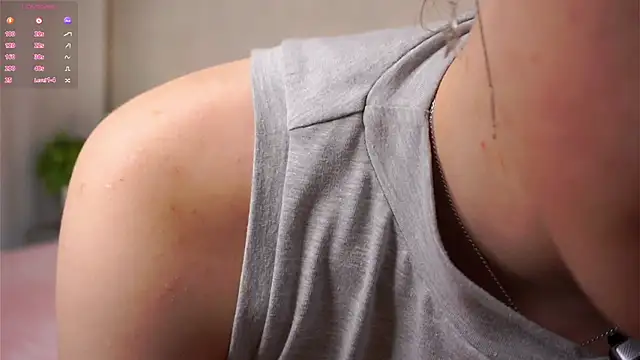 Snapshot of MelodyBaur chatting on 7, 3, 2026 MelodyBaur online show from 7, 3, 2026