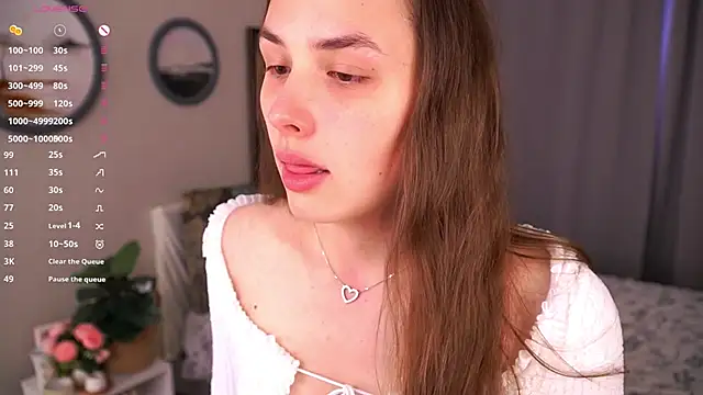 LeonoraWoods online show from 9, 11, 2025