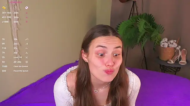 LeonoraWoods online show from 30, 11, 2025