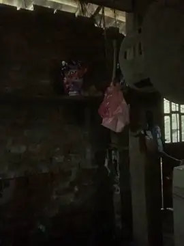 Lara-11 online show from 4, 12, 2025