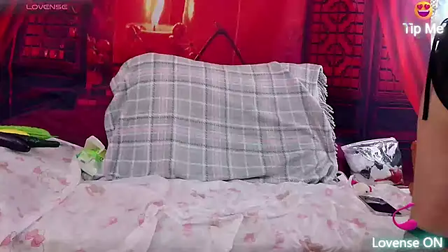 Snapshot of Maomilove1 chatting on 12, 11, 2025 Maomilove1 online show from 12, 11, 2025