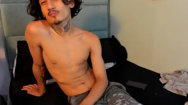 Snapshot of Mr_Strike chatting on 1, 11, 2025 Mr Strike online show from 1, 11, 2025