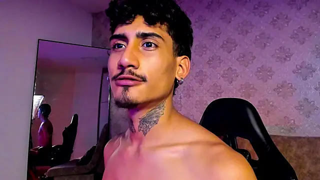 Snapshot of Mr_Strike chatting on 21, 11, 2025 Mr Strike online show from 21, 11, 2025