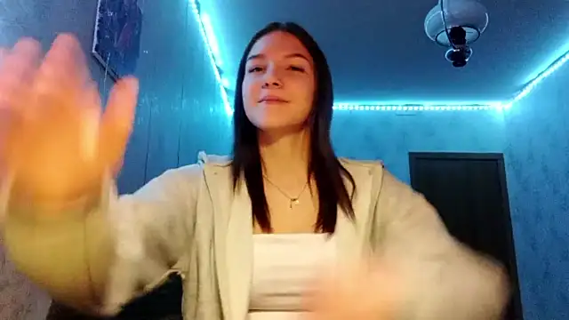 Snapshot of Beauty_miIa chatting on 27, 10, 2025 Beauty miIa online show from 27, 10, 2025