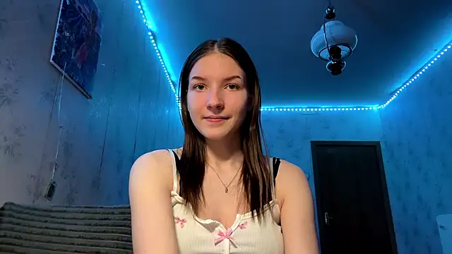 Snapshot of Beauty_miIa chatting on 30, 11, 2025 Beauty miIa online show from 30, 11, 2025