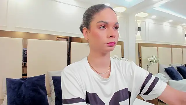 agatha mendoza  online show from 12, 11, 2025