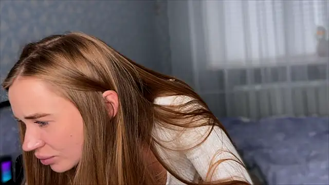 Jane Lavue online show from 28, 11, 2025