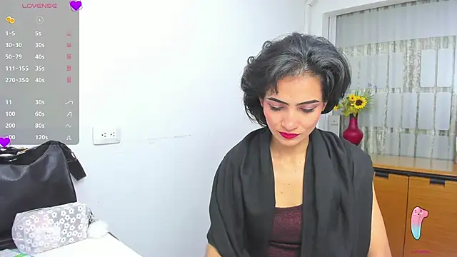 Snapshot of chloehanna chatting on 17, 12, 2025 chloehanna online show from 17, 12, 2025