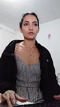 chloehanna online show from 15, 2, 2026