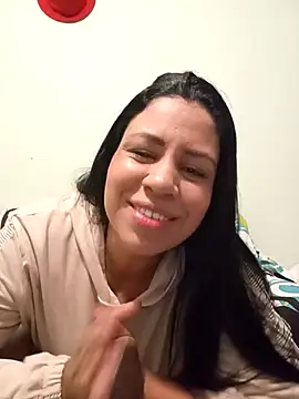 LeilaTaylor online show from 4, 12, 2025