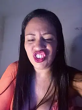 Snapshot of LeilaTaylor chatting on 6, 1, 2026 LeilaTaylor online show from 6, 1, 2026