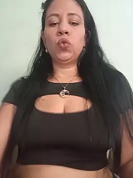 Snapshot of LeilaTaylor chatting on 18, 2, 2026 LeilaTaylor online show from 18, 2, 2026