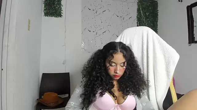 Snapshot of emily_stars1 chatting on 3, 2, 2026 emily stars1 online show from 3, 2, 2026