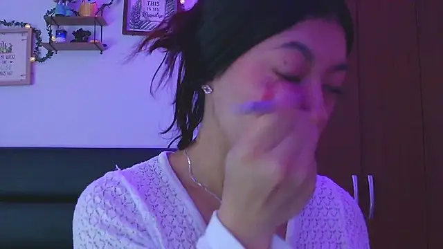 Snapshot of LissyM chatting on 14, 12, 2025 LissyM online show from 14, 12, 2025