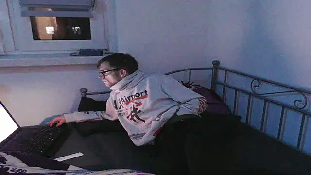 StephPra94 online show from 23, 2, 2026