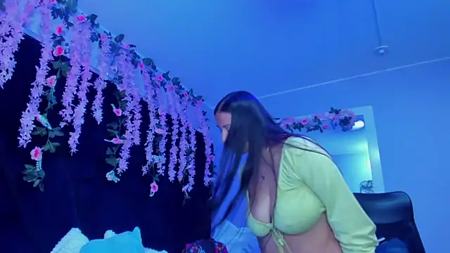 Snapshot of Gabyy_Cooper_ chatting on 20, 6, 2026 Gabyy Cooper online show from 20, 6, 2026